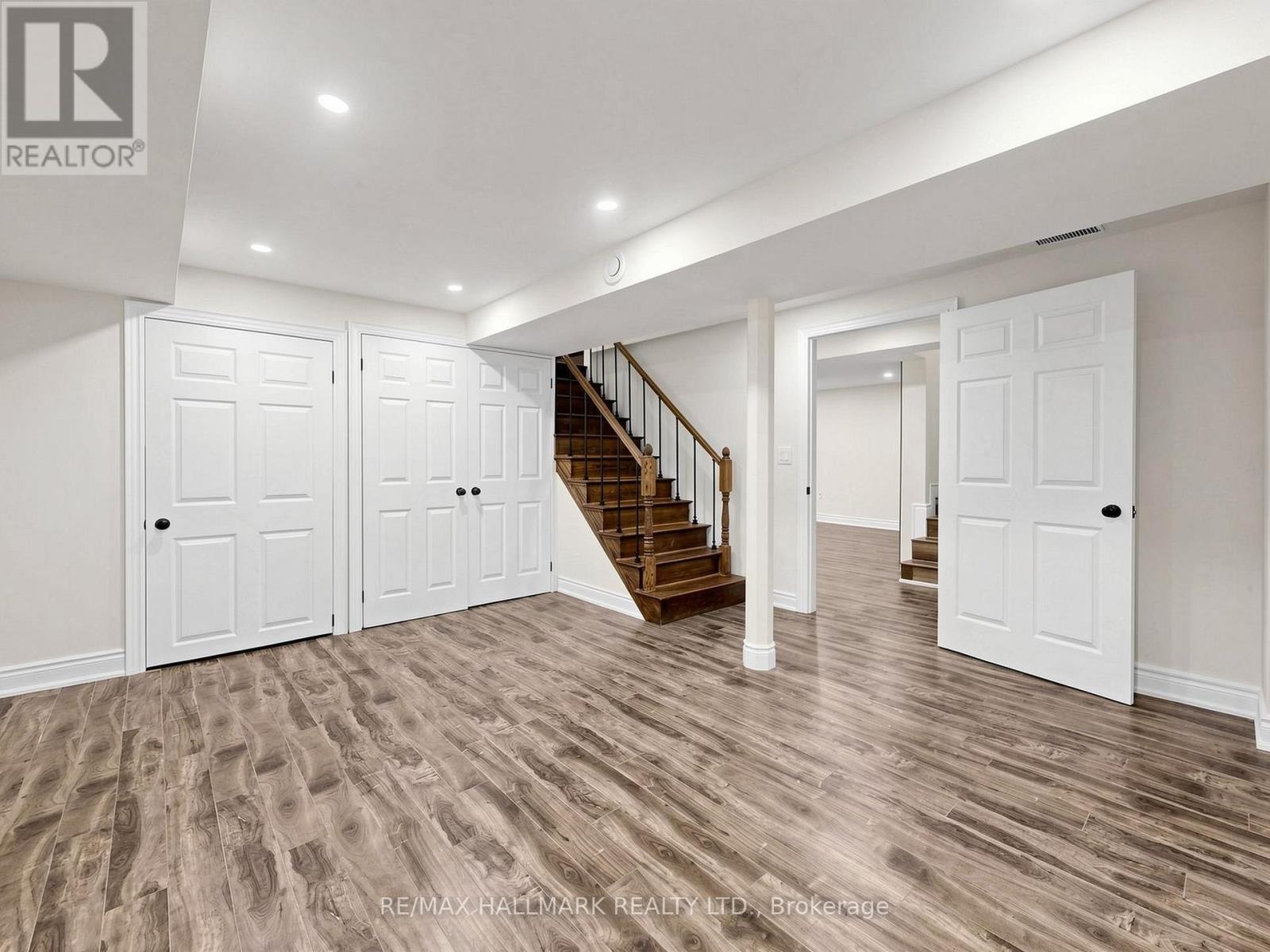 18 Howes Street Property Photo 31