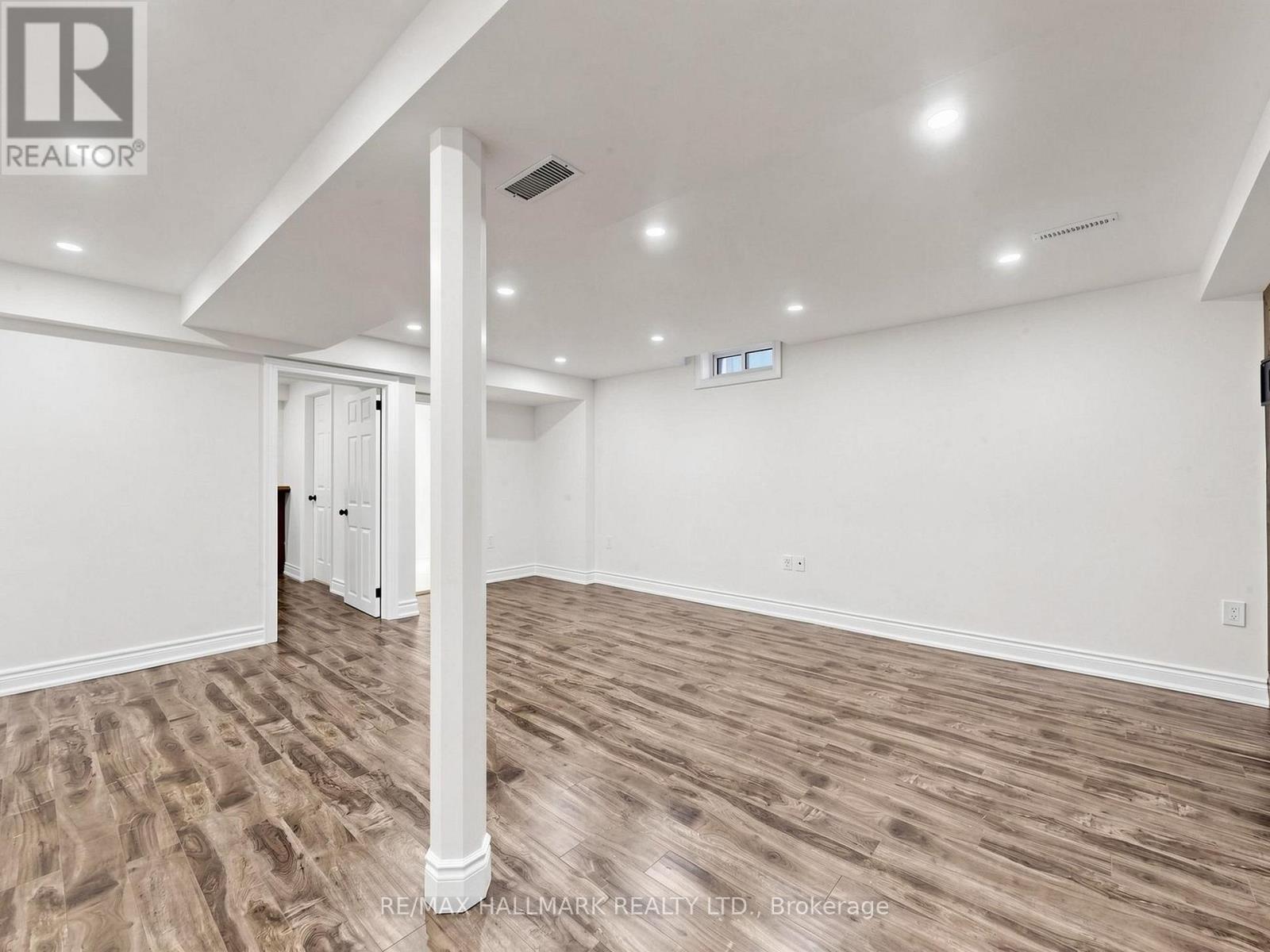 18 Howes Street Property Photo 33