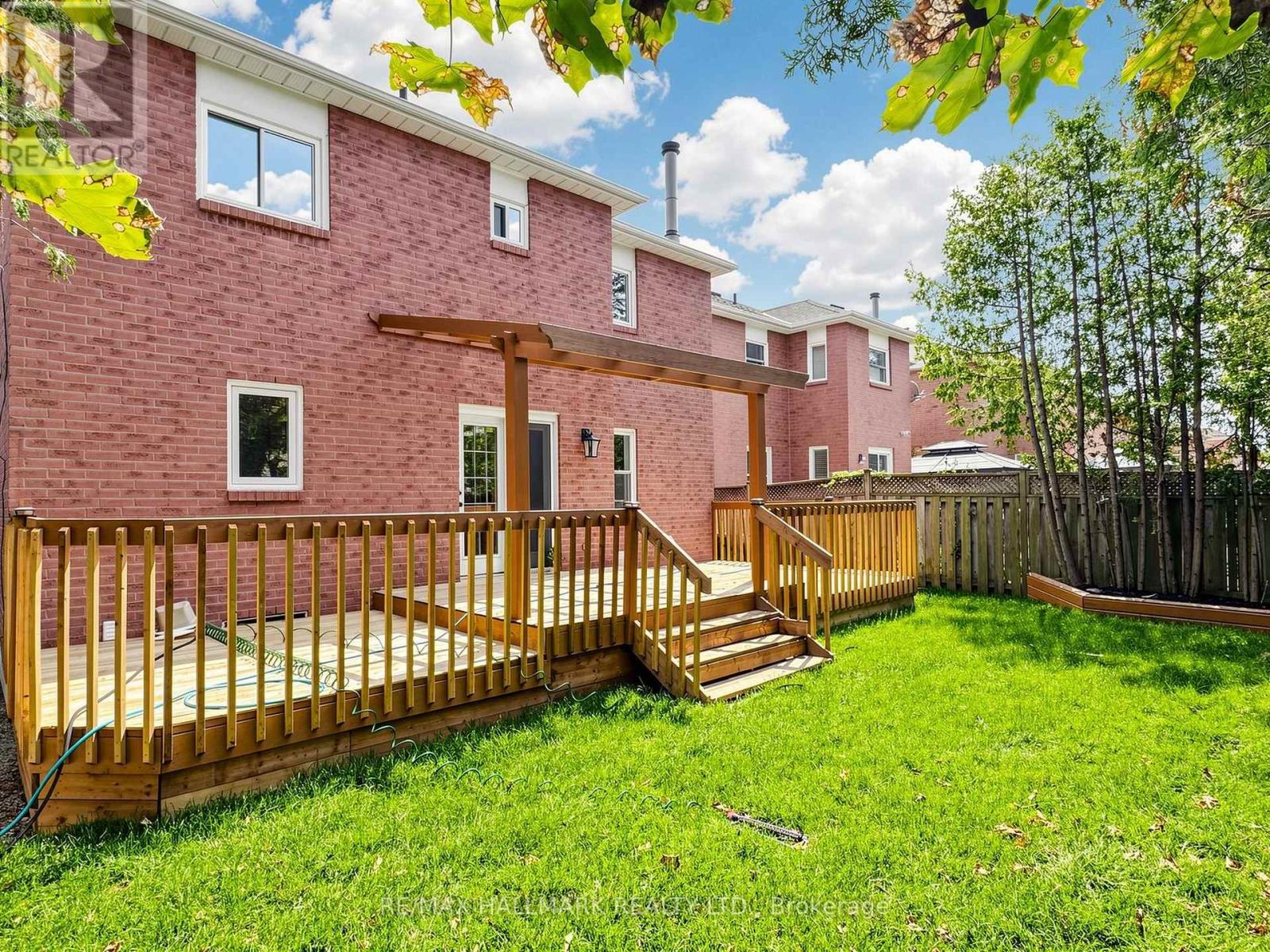 18 Howes Street Property Photo 48