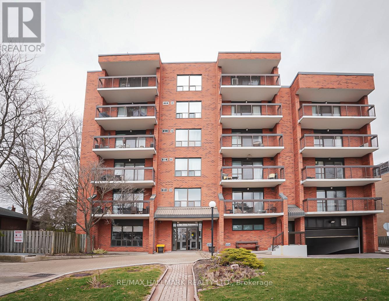 203 - 3734 ST CLAIR AVENUE E Property Photo 1