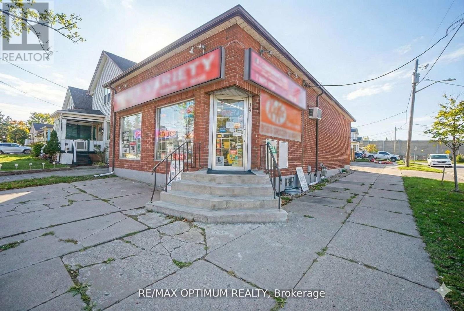 168 Bloor Street W Property Photo 1