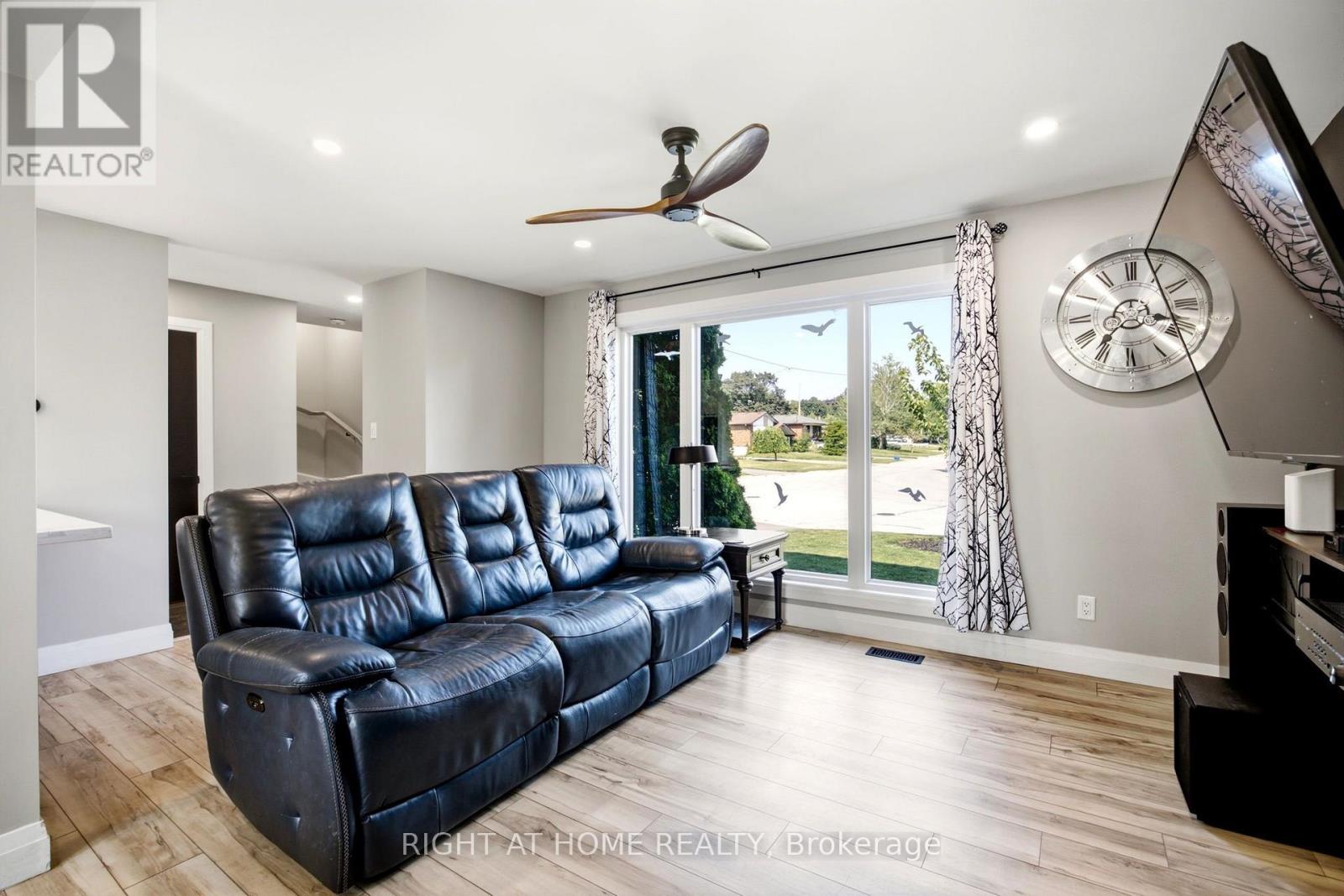 560 Tennyson Avenue Property Photo 11