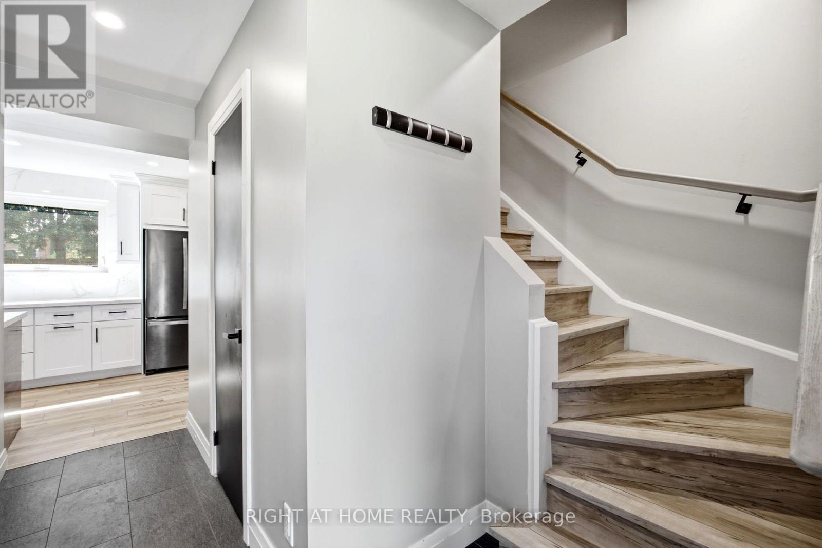560 Tennyson Avenue Property Photo 20