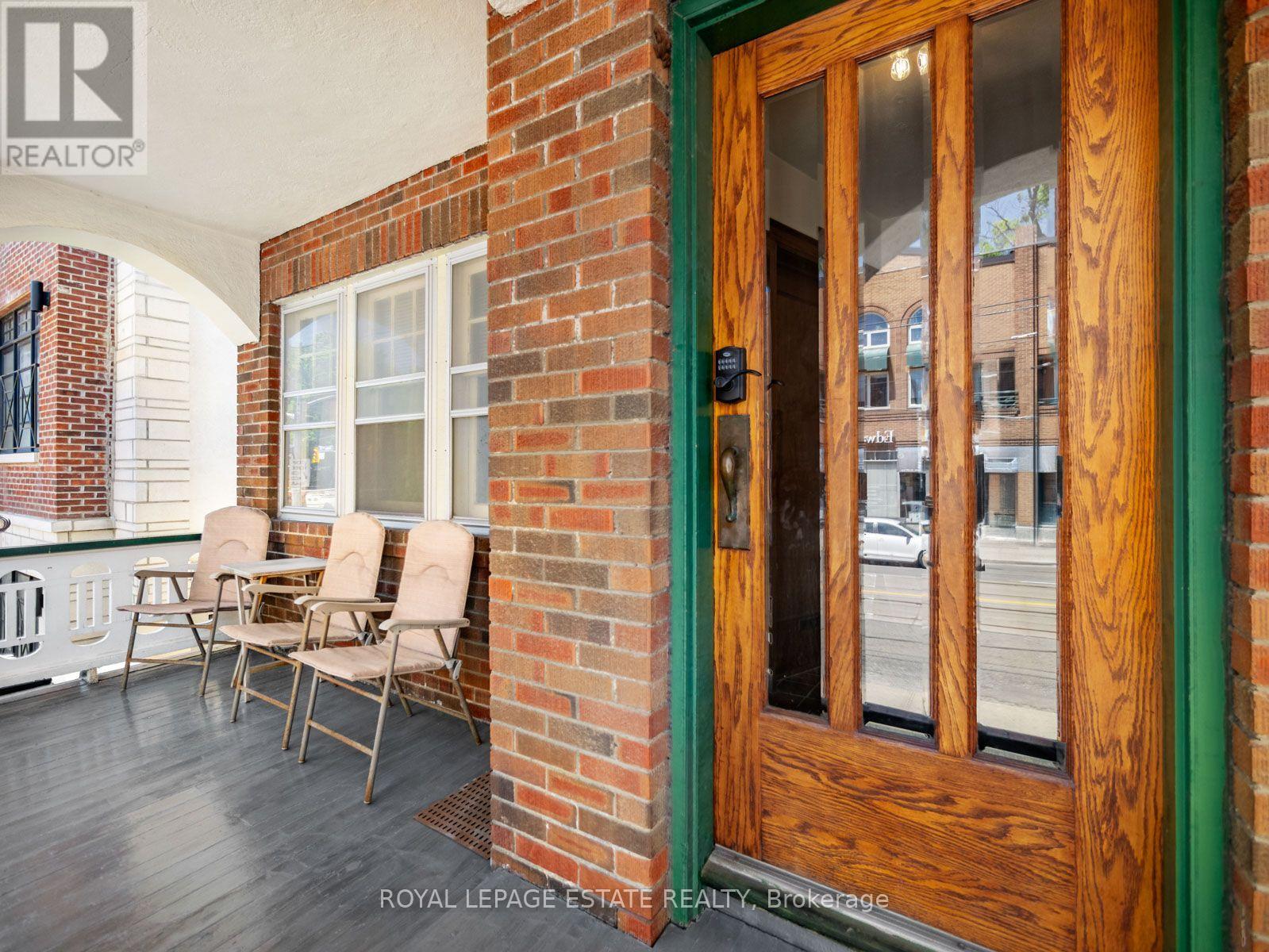 2275 Queen Street E Property Photo 6