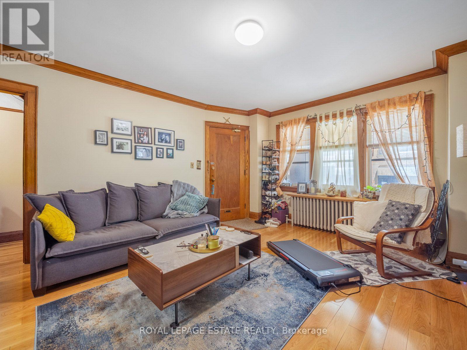 2275 Queen Street E Property Photo 7