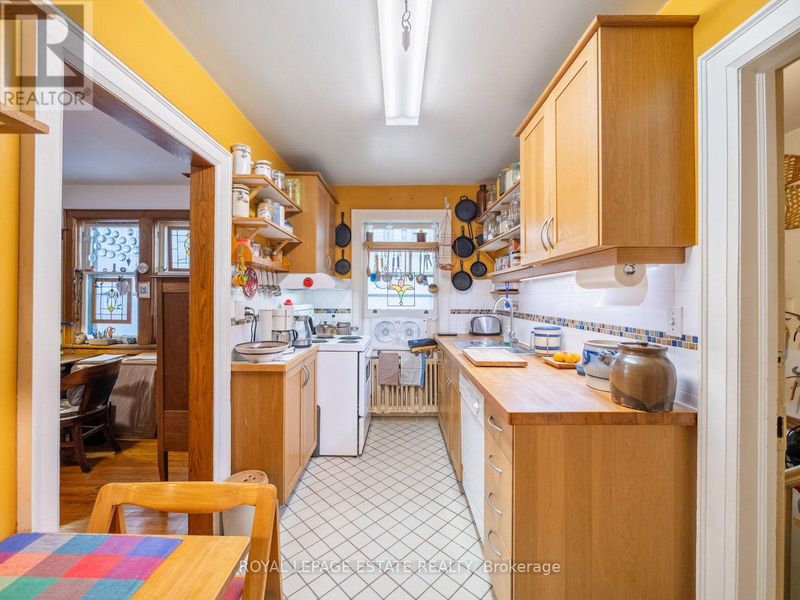 2275 Queen Street E Property Photo 25