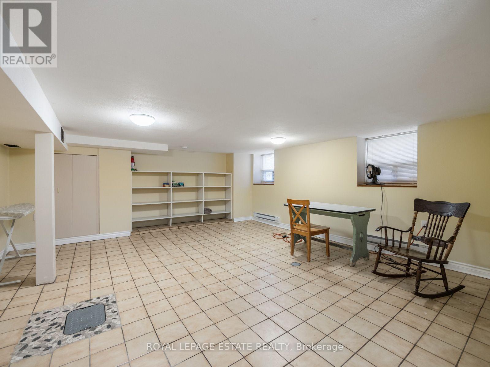2275 Queen Street E Property Photo 35