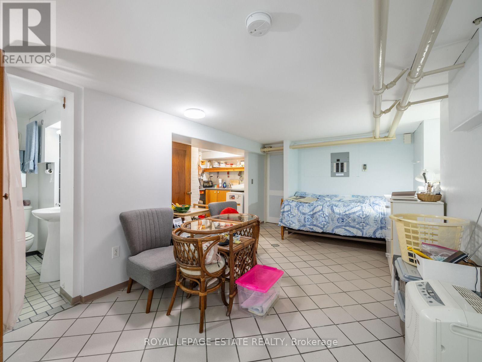 2275 Queen Street E Property Photo 41