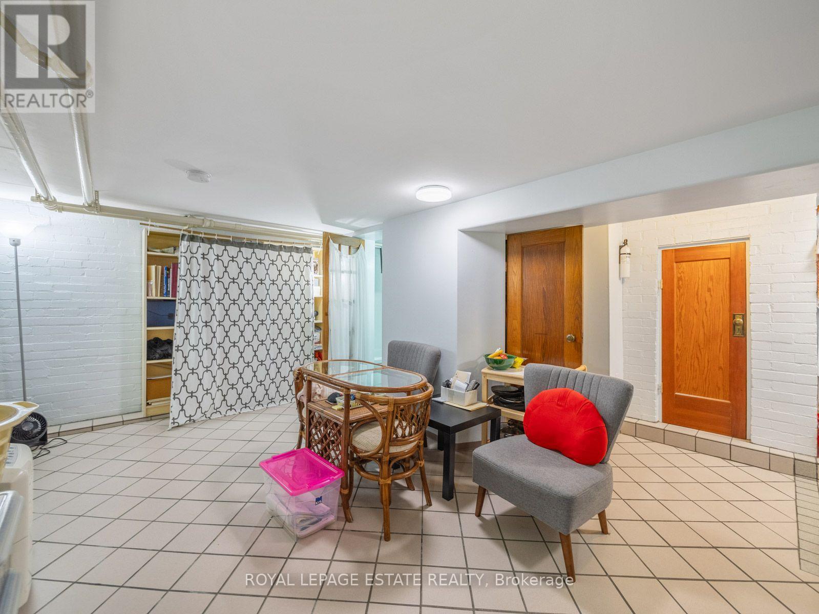 2275 Queen Street E Property Photo 42