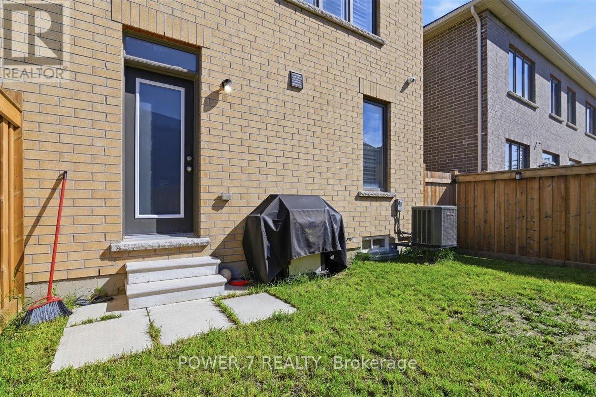 94 Conarty Crescent Property Photo 29