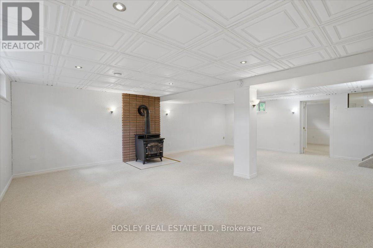 1841 Fairport Road Property Photo 23