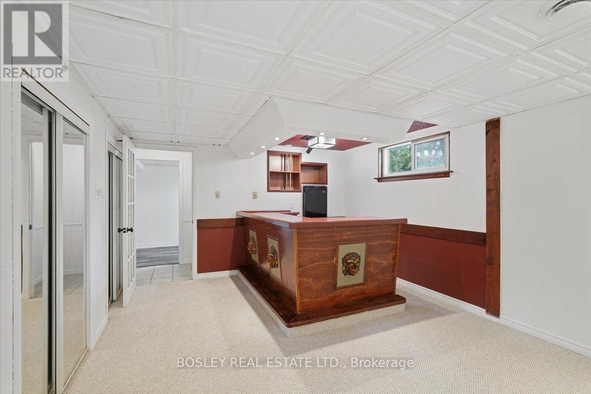 1841 Fairport Road Property Photo 24