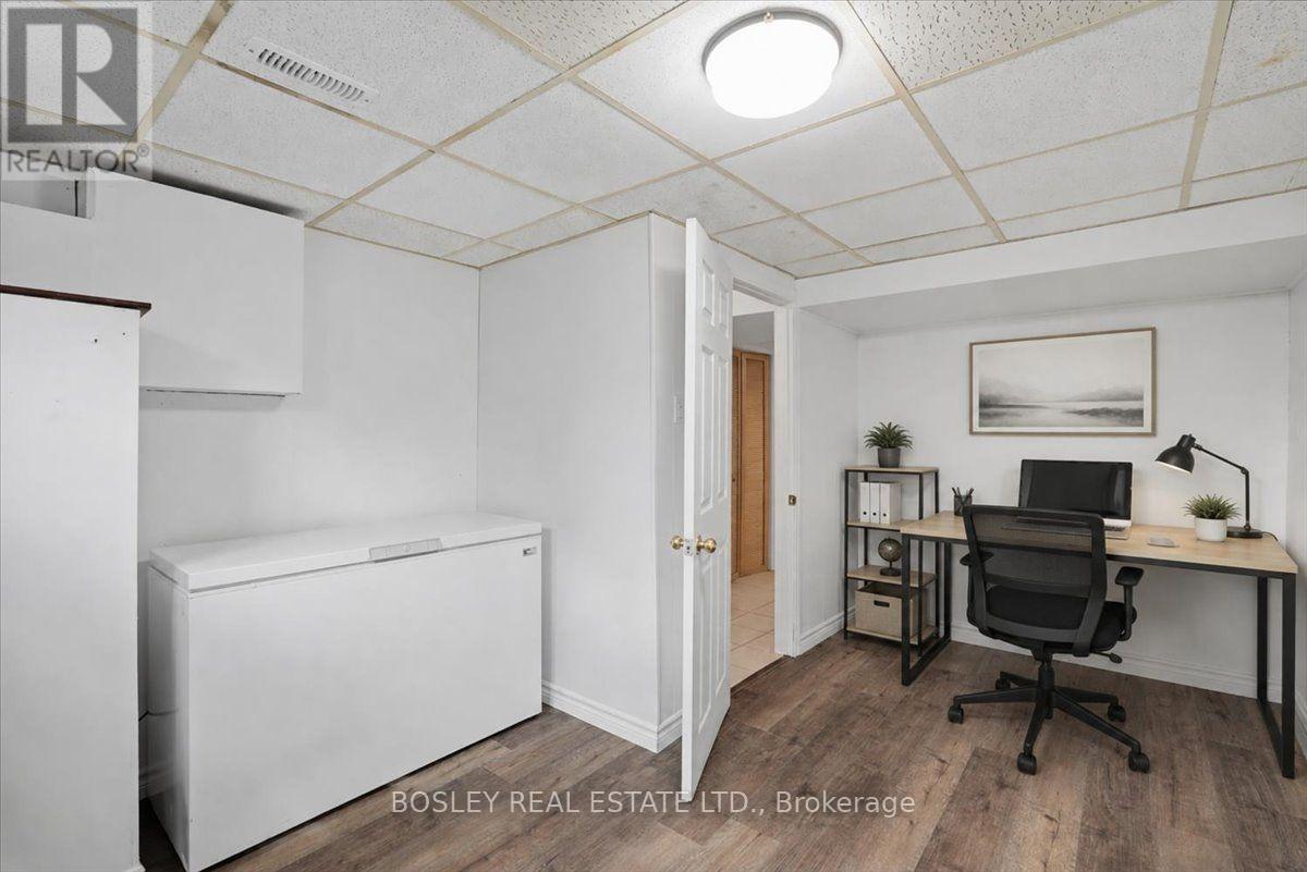 1841 Fairport Road Property Photo 29