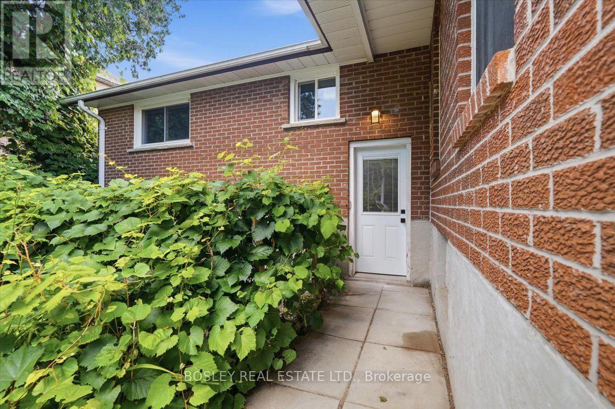 1841 Fairport Road Property Photo 33