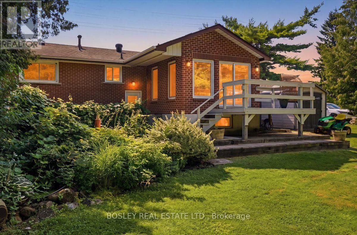 1841 Fairport Road Property Photo 35