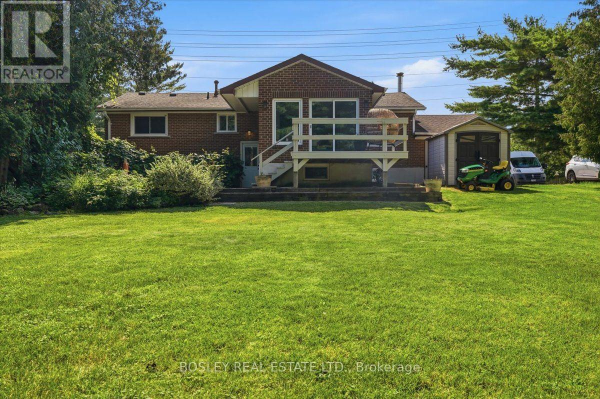 1841 Fairport Road Property Photo 36