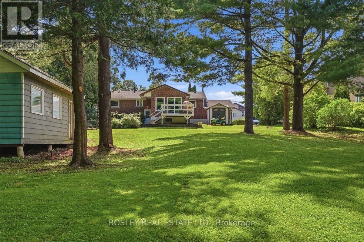 1841 Fairport Road Property Photo 37