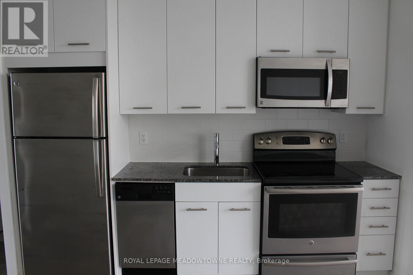 804 - 2055 Danforth Avenue Property Photo 1