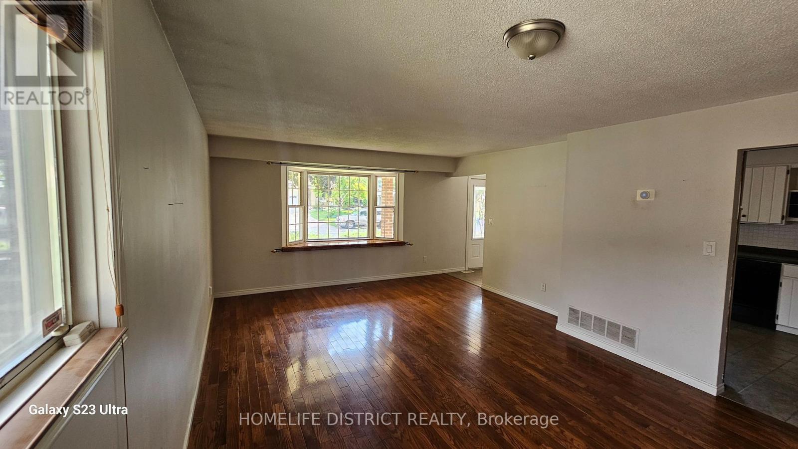912 Exeter Street Property Photo 2