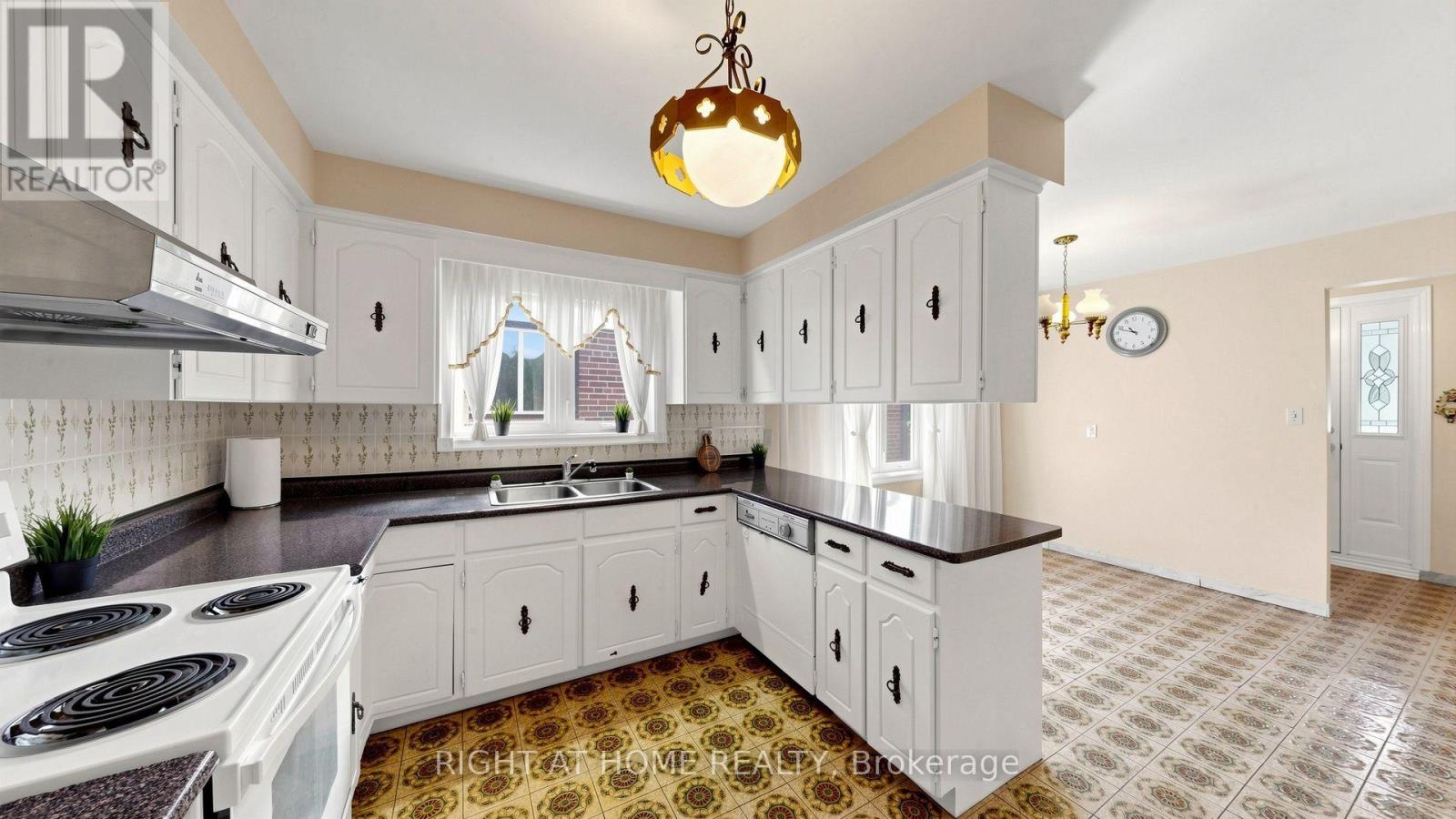 20 Torrens Avenue Property Photo 3