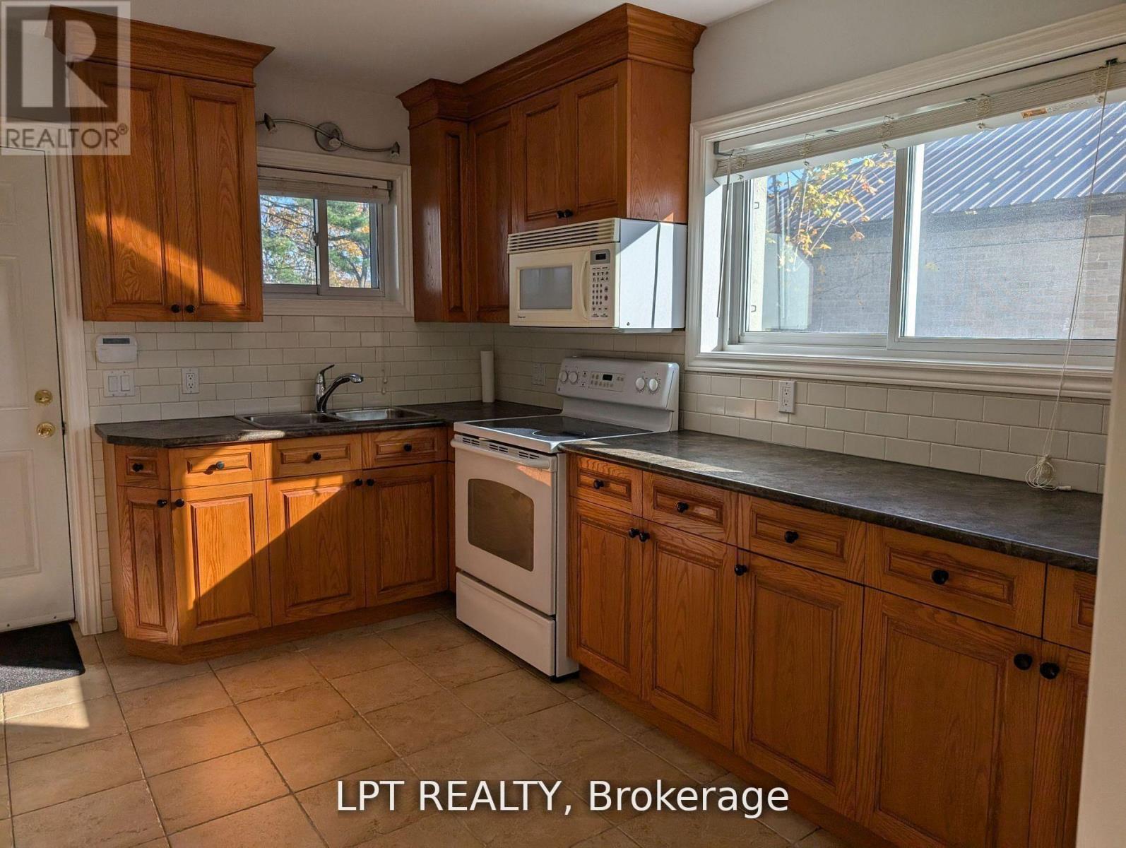 Main - 9 Atkinson Avenue Property Photo 7