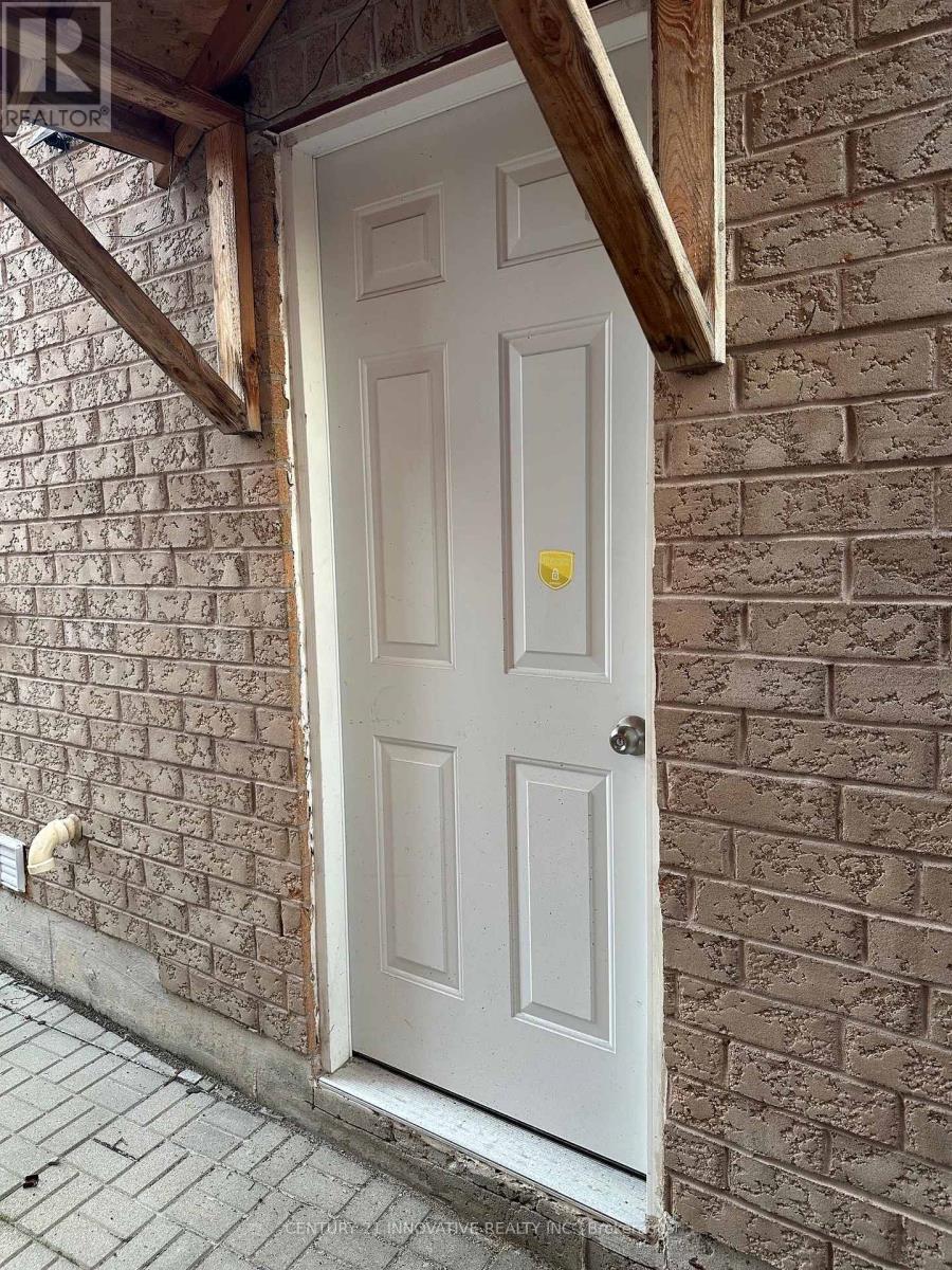 14 Whitbread Crescent Property Photo 2