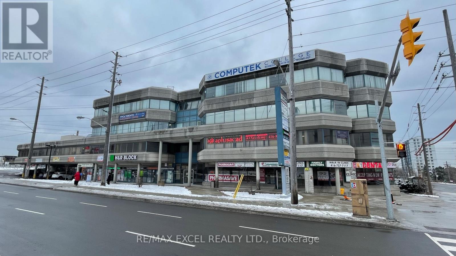 212 - 2425 Eglinton Avenue E Property Photo 2