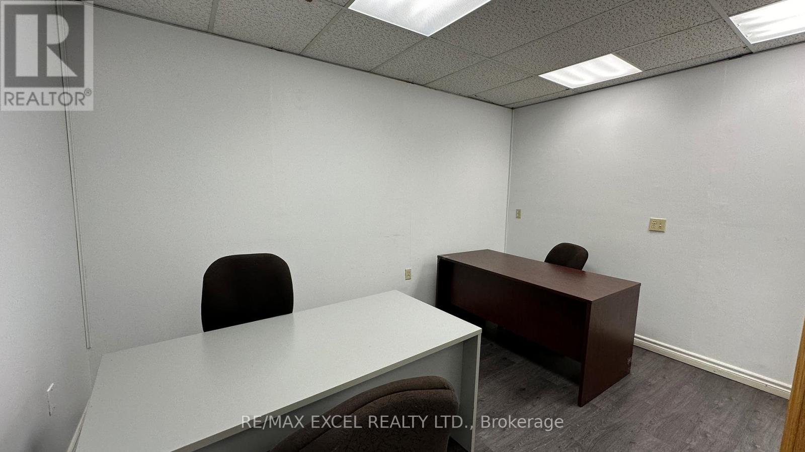 212 - 2425 Eglinton Avenue E Property Photo 6