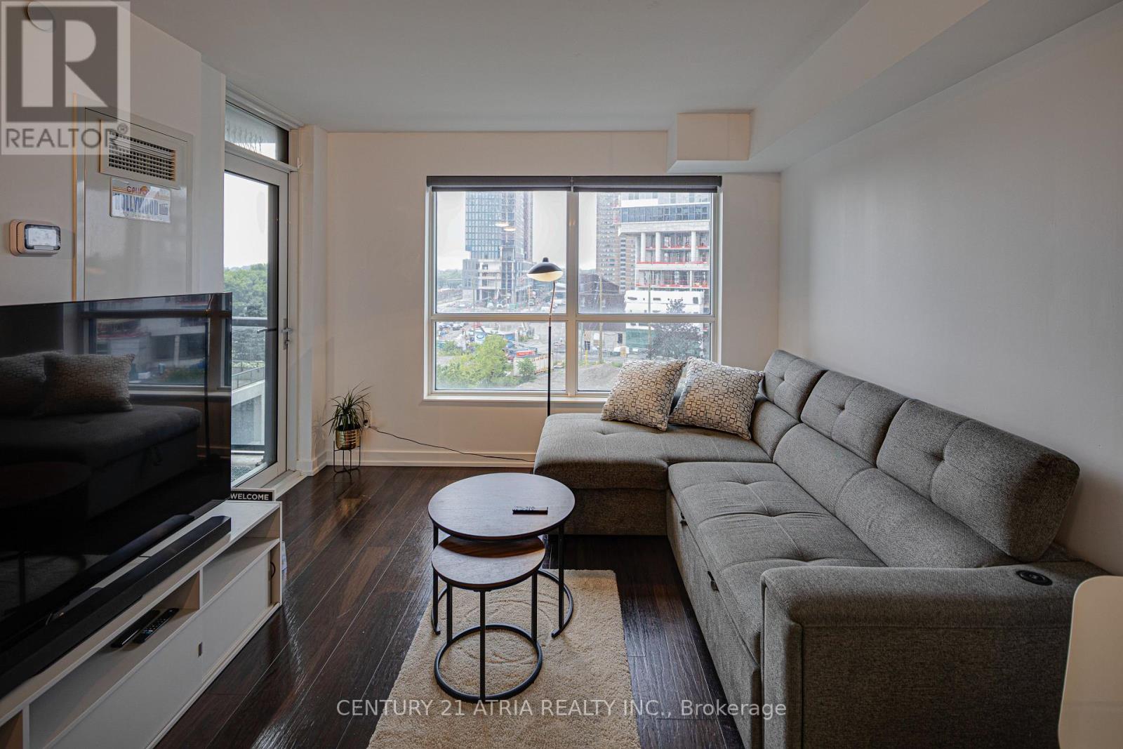 503 - 8 Trent Avenue Property Photo 3