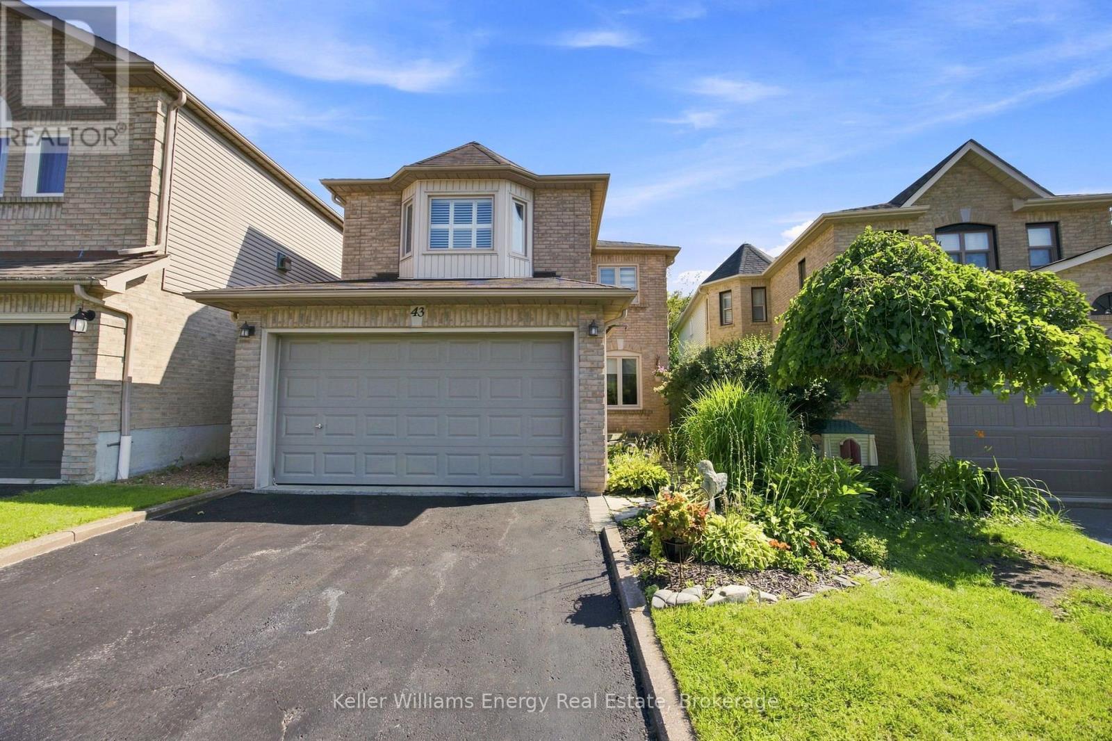 43 KNOTTY PINE DRIVE Property Photo 1