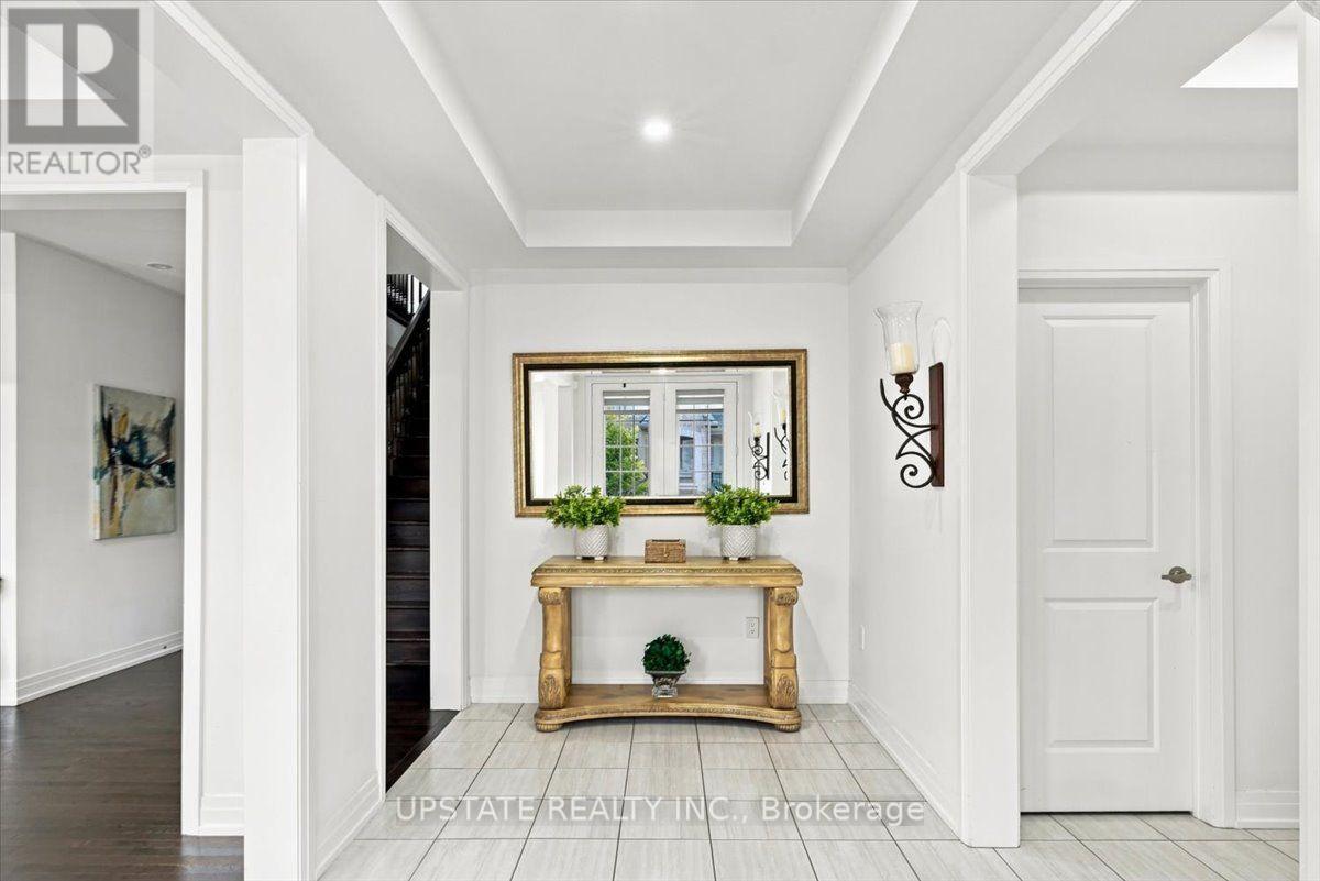 18 Blenheim Circle Property Photo 6