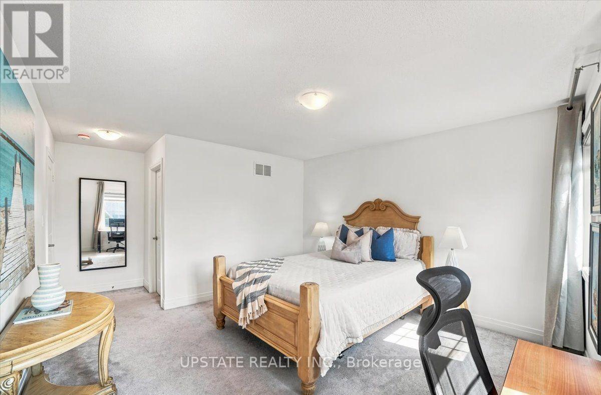 18 Blenheim Circle Property Photo 17