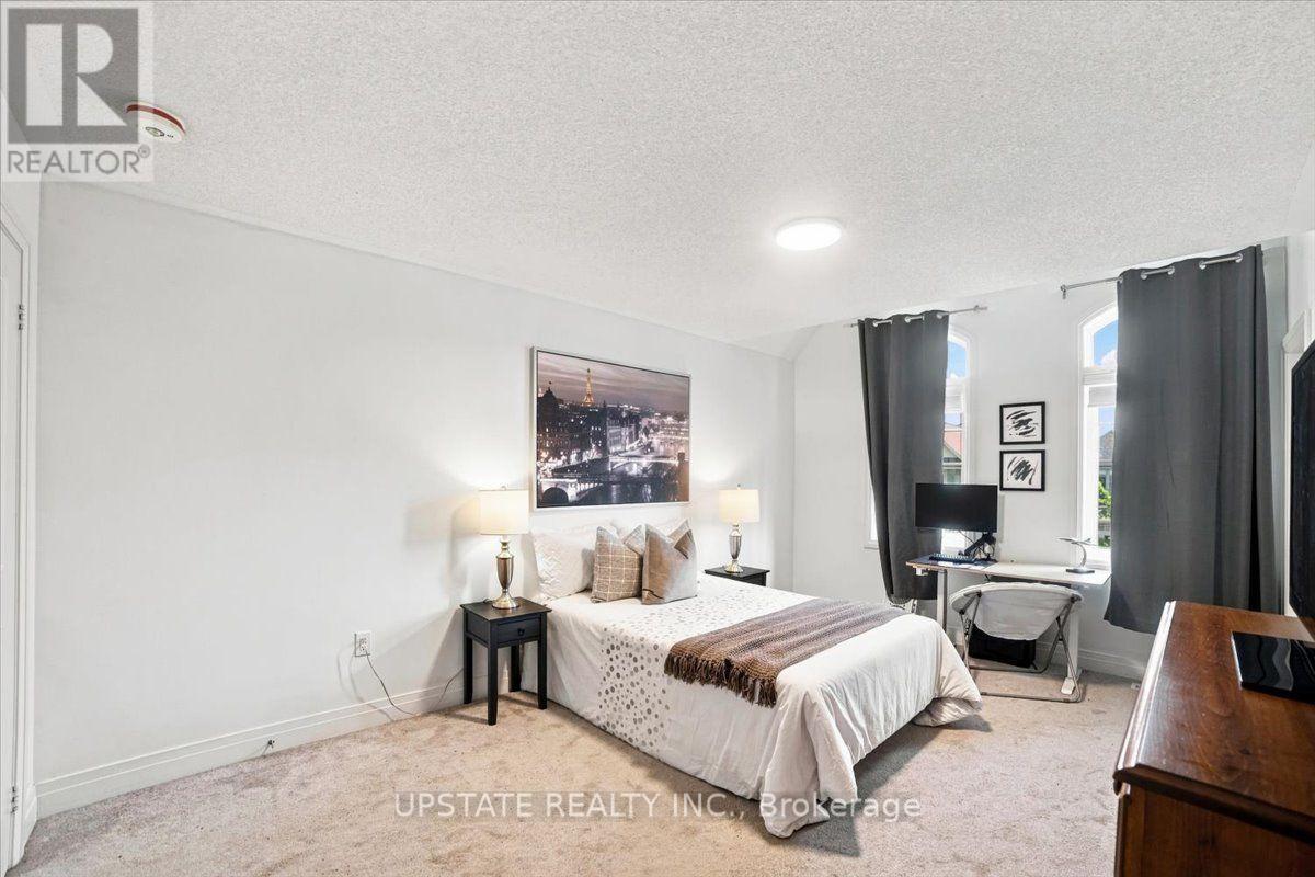 18 Blenheim Circle Property Photo 22
