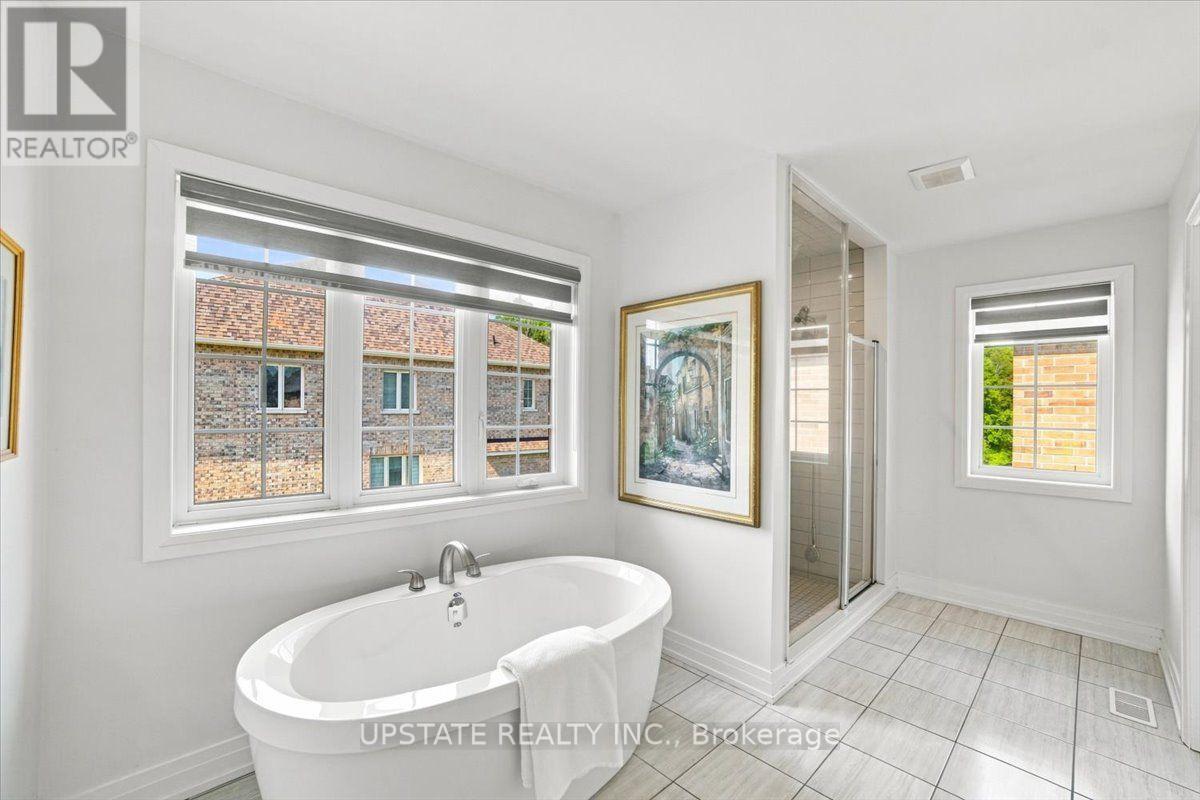18 Blenheim Circle Property Photo 35