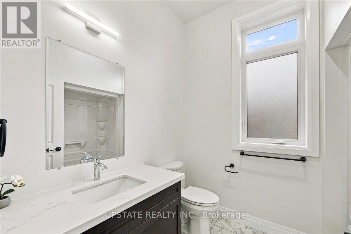 18 Blenheim Circle Property Photo 39