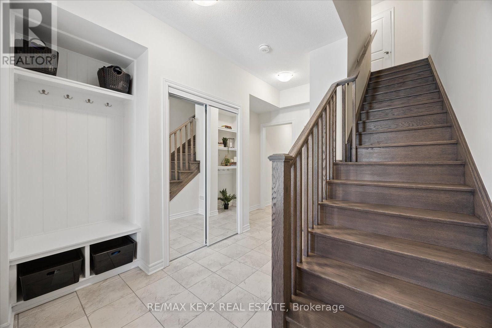 304 - 1034 Reflection Place Property Photo 4