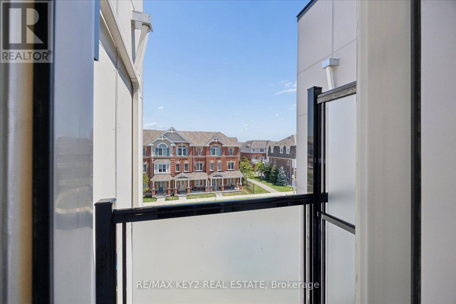 304 - 1034 Reflection Place Property Photo 22
