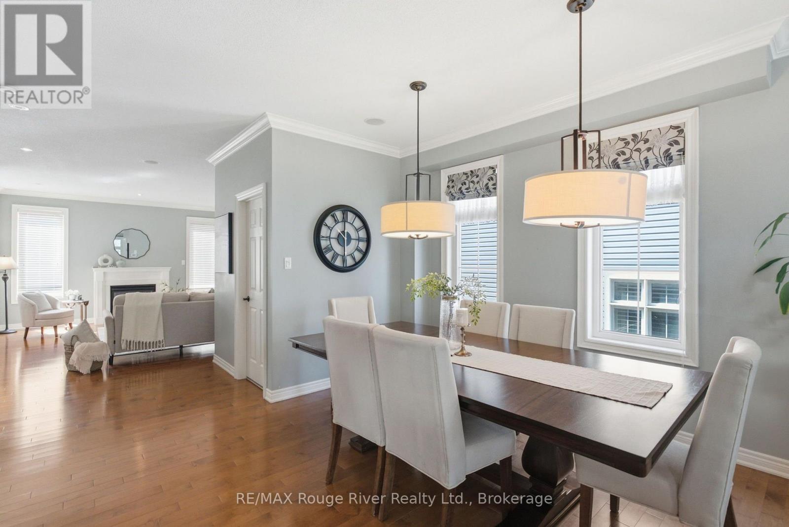 18 Rainbow Crescent Property Photo 6