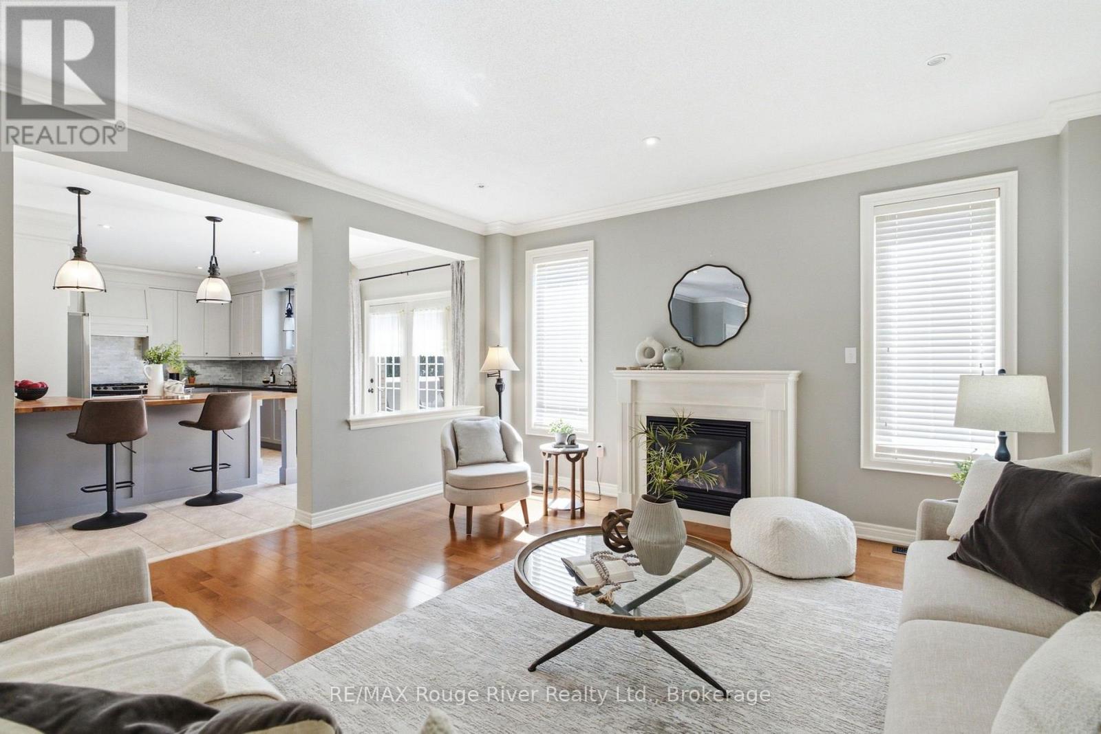 18 Rainbow Crescent Property Photo 8