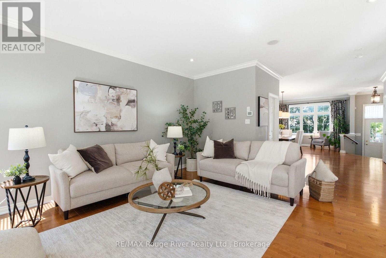 18 Rainbow Crescent Property Photo 9