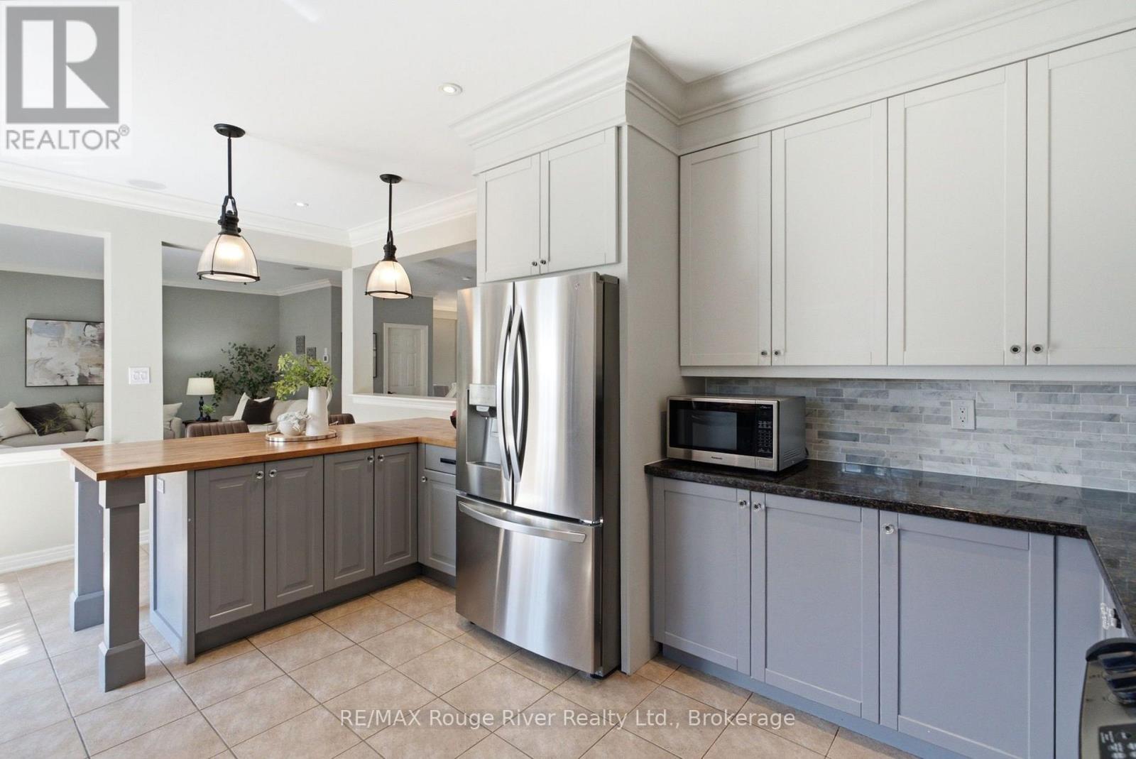 18 Rainbow Crescent Property Photo 14