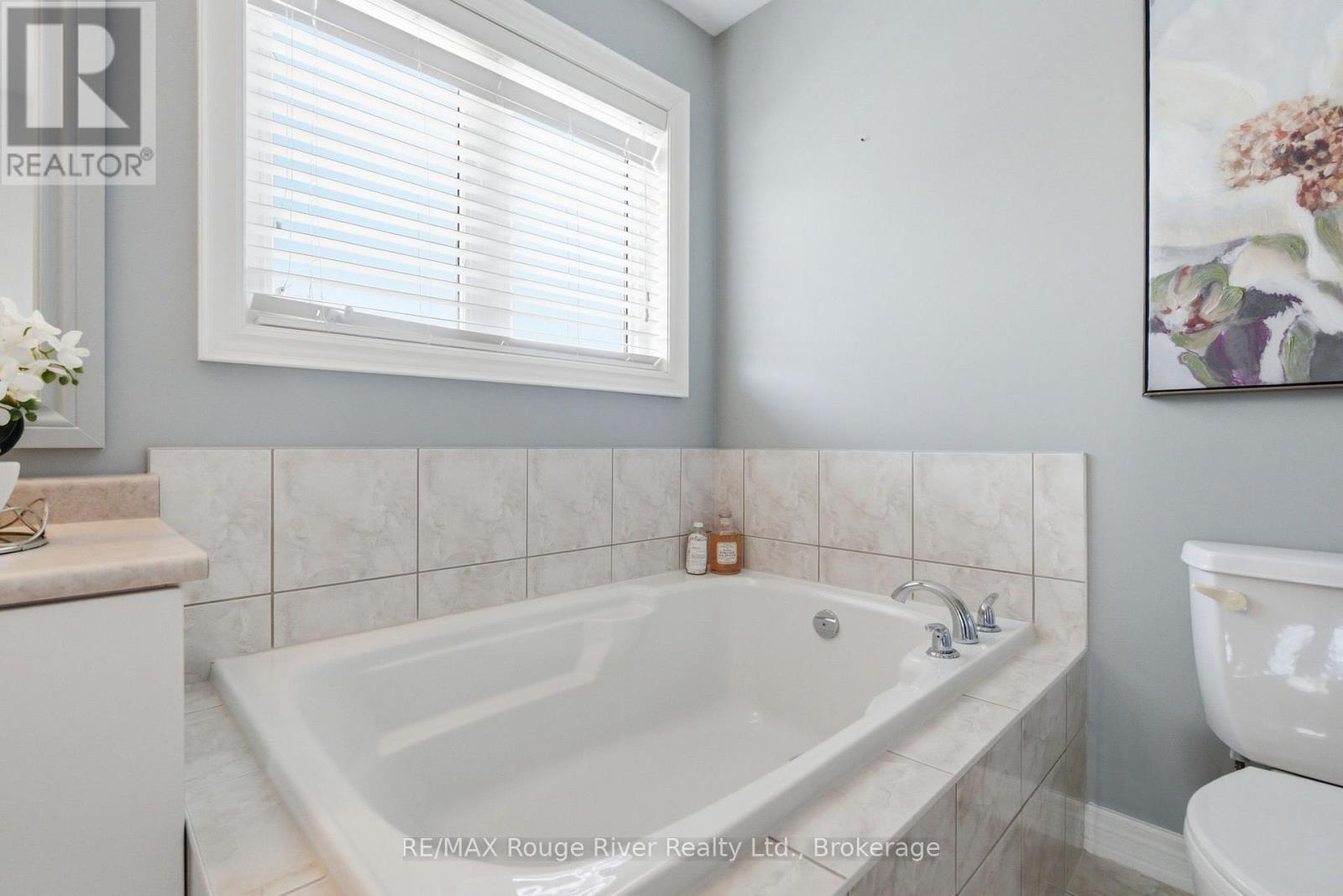 18 Rainbow Crescent Property Photo 26