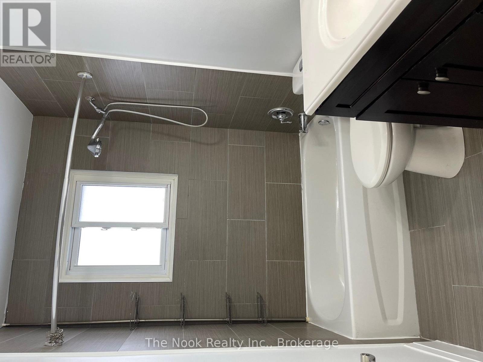 1321 Cedar Street Property Photo 5