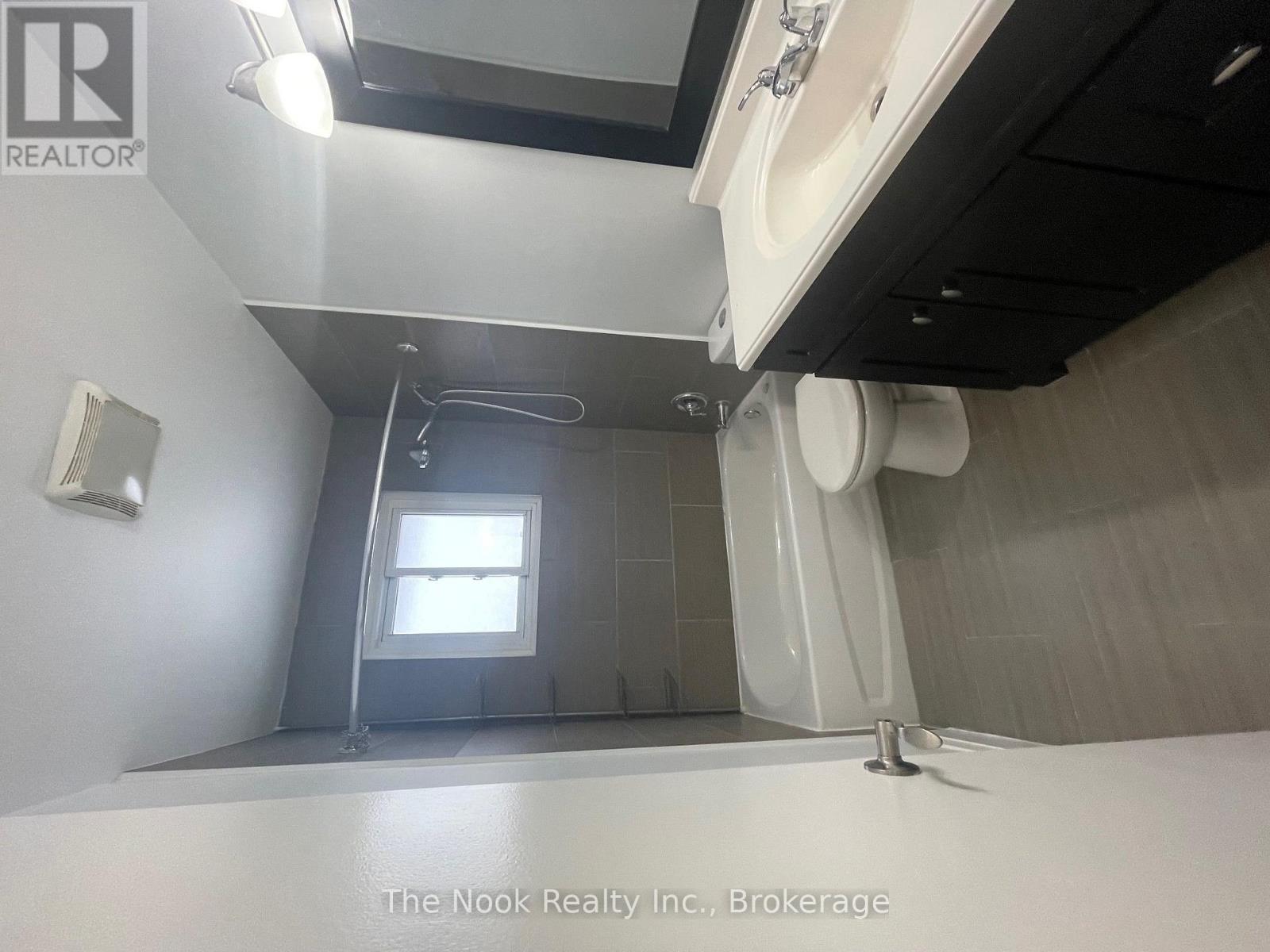 1321 Cedar Street Property Photo 6