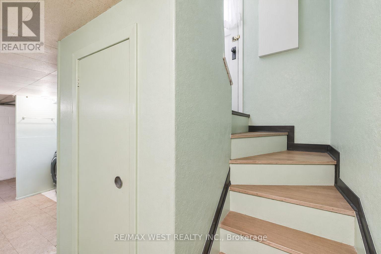 5 Dieppe Road S Property Photo 17