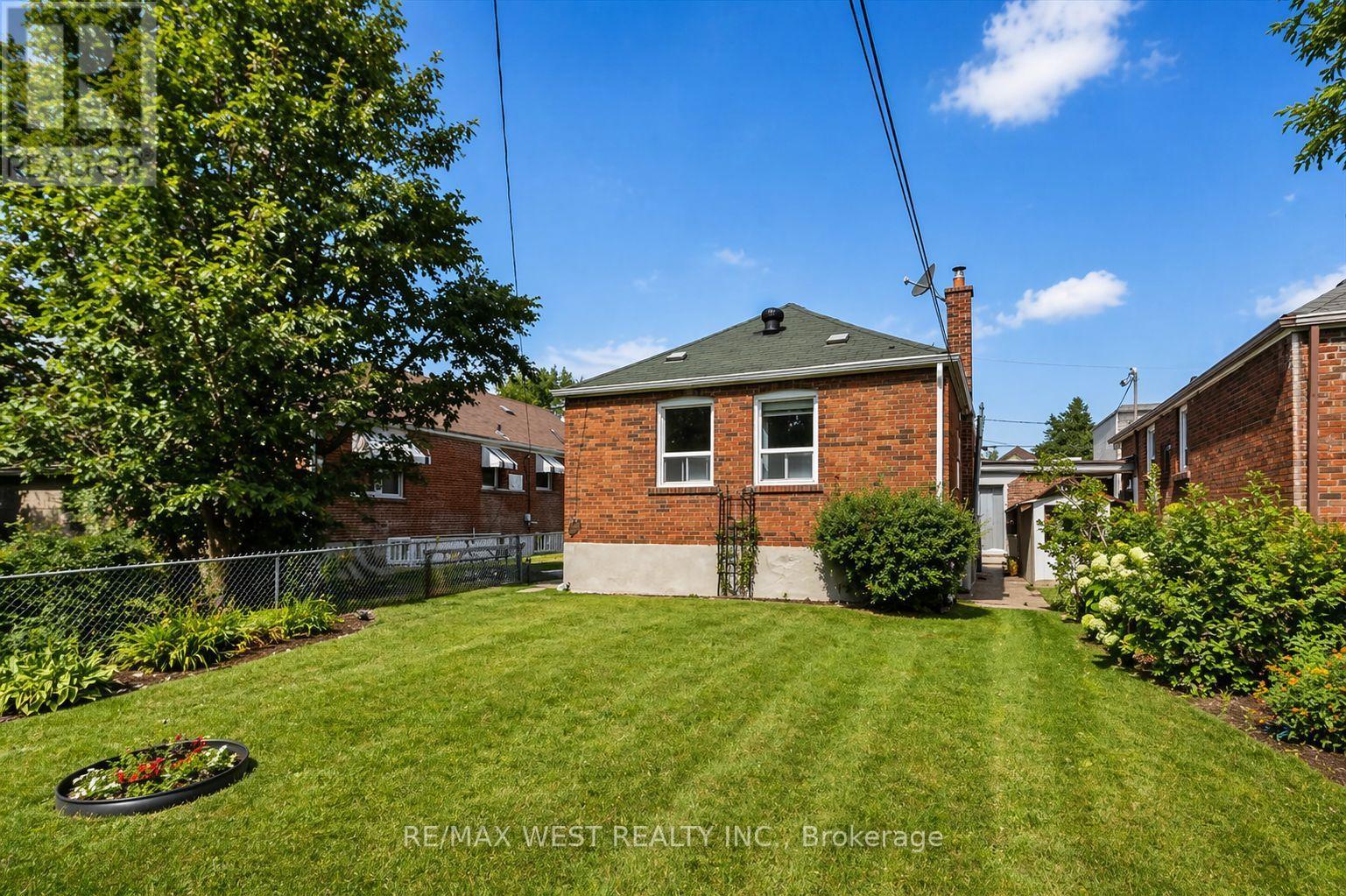5 Dieppe Road S Property Photo 22