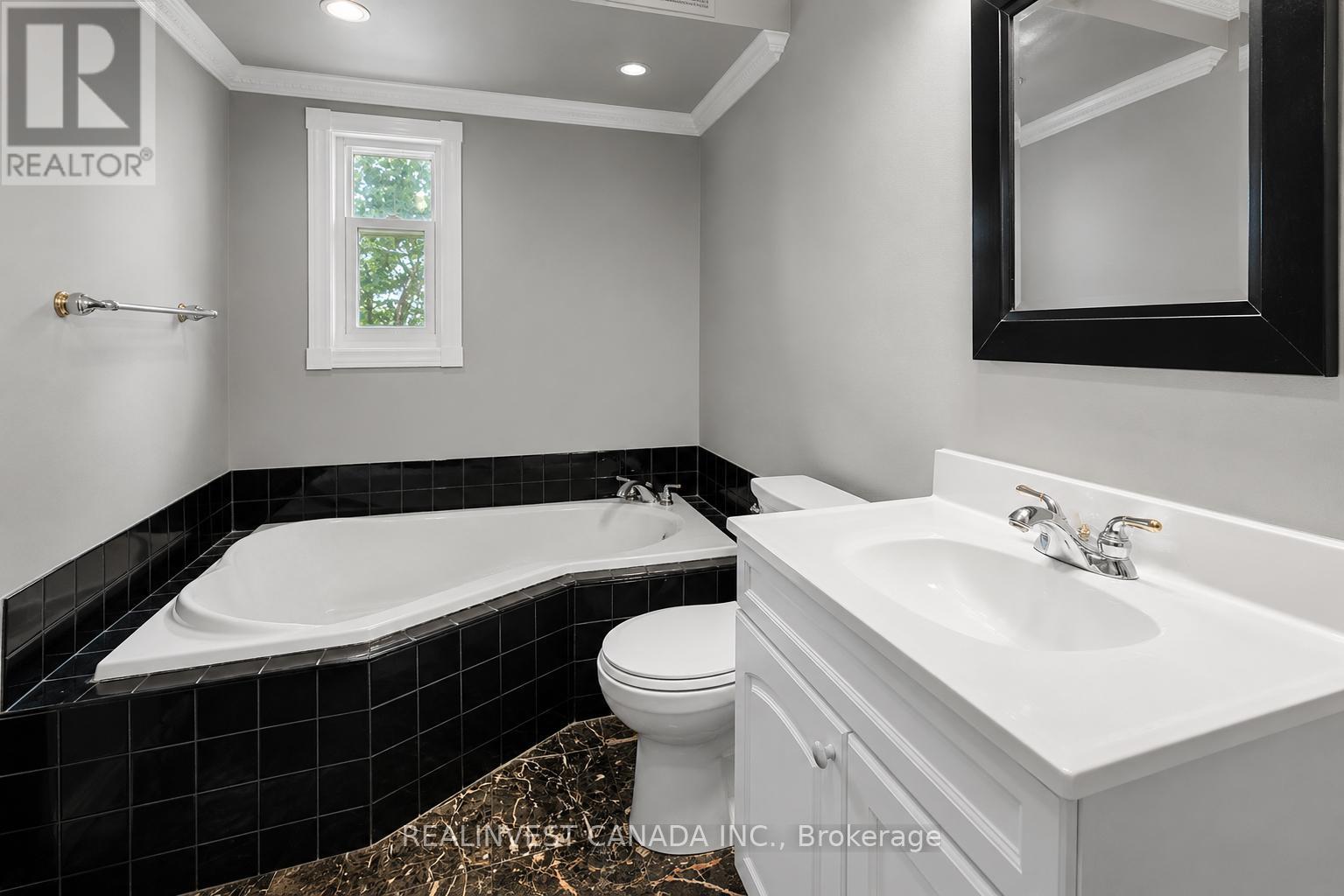918 Pinecrest Road Property Photo 12