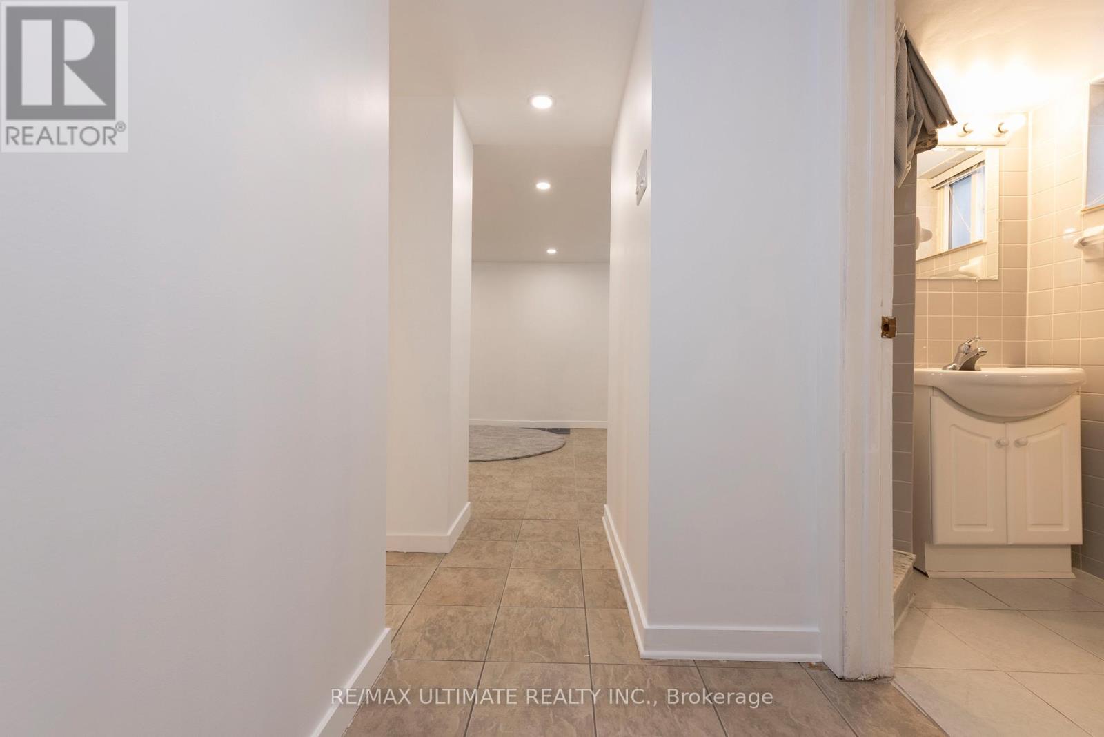 7 Joanith Lower Drive Property Photo 6