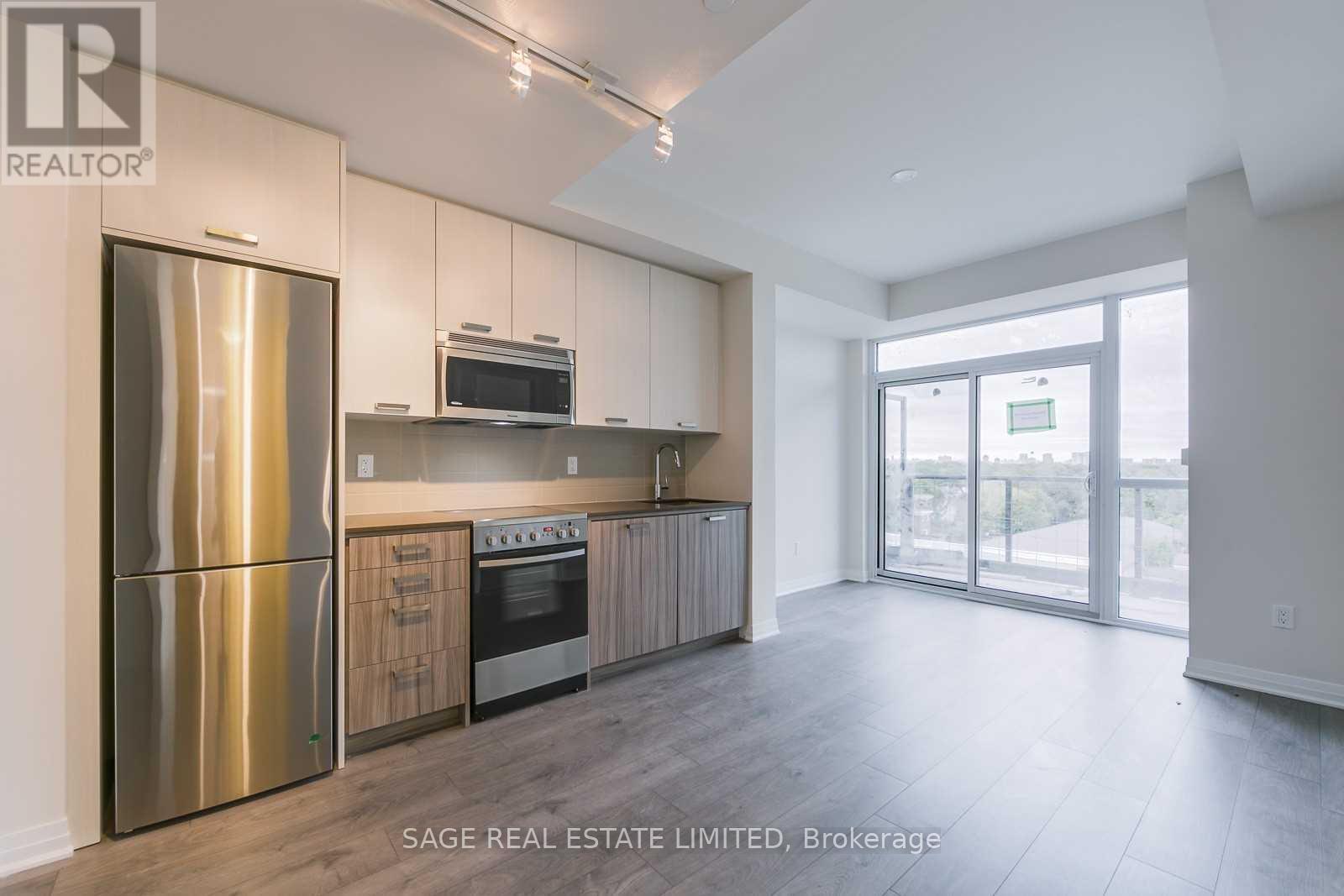 618 - 2301 DANFORTH AVENUE Property Photo 1