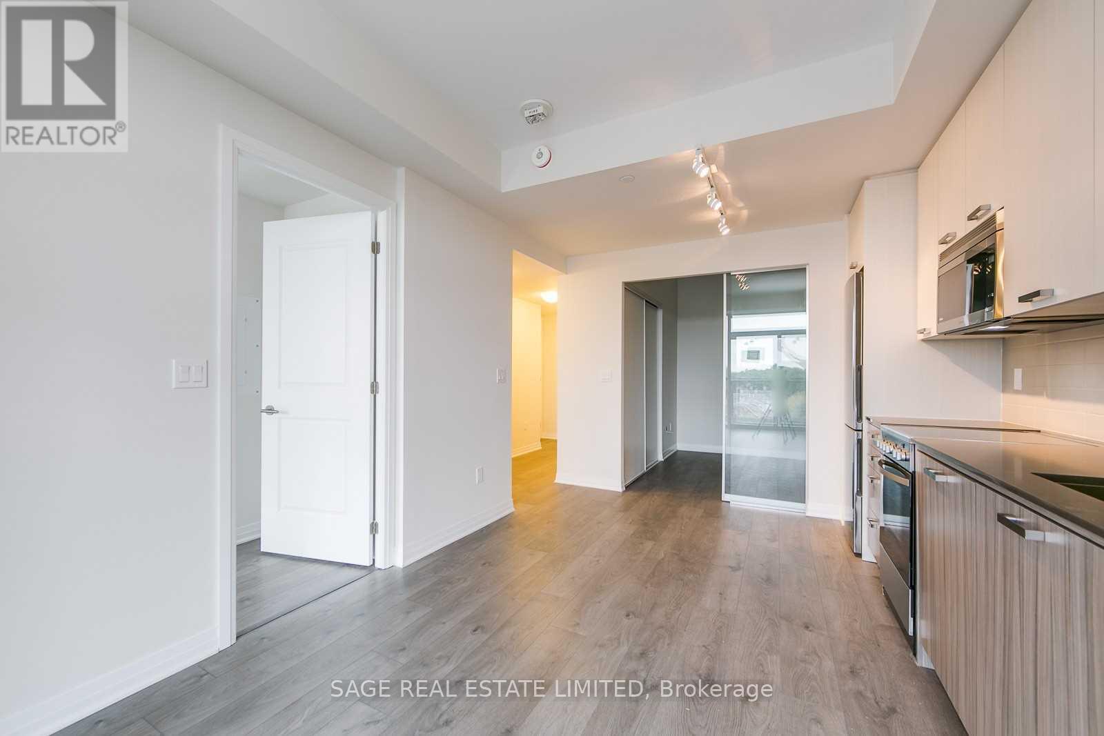 618 - 2301 Danforth Avenue Property Photo 5